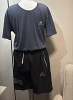 بكج هدية رجالي أديداس باللون الرمادي والاسود