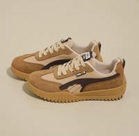 حذاء نسائي رياضي