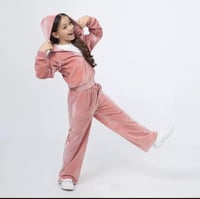 بدله رياضيه للاطفال