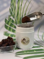 نواة التمر محمص ومطحون