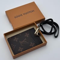 حامل بطاقات عمل لويس فيتون اسود وبني