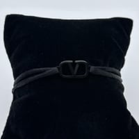 سوارة فالنتينو اسود