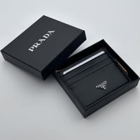 محفظة برادا اسود صغير