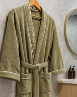 روب استحمام فاخر قطن 100% نعومة وراحة تدوم - زيتي