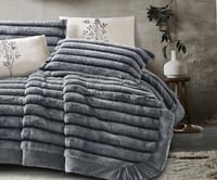 مفرش سرير أكاسيا شتوي فرو أرنب مزدوج 6 قطع - رصاصي...