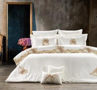 مفرش سرير عرائس روشان تركي قطن 100% ابيض مطرز بالذ...