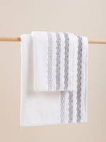 منشفة استحمام كانون قطن 100% فائقة النعومة -أبيض