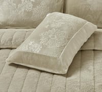 مفرش شتوي فيلد كريست فرو مخملي – مزدوج 6 قطع بيج