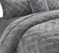 مفرش شتوي فلانيل محفور مربعات كانون مزدوج 7 قطع رم...