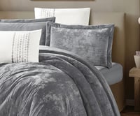 مفرش سرير روزماري شتوي مخمل مزدوج 6 قطع -رمادي غام...