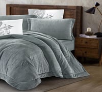 مفرش سرير شتوي جاكاراندا مخمل مزدوج 6 قطع لون رماد...