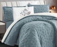 مفرش سرير عذبة شتوي فرو مزدوج 6 قطع سماوي