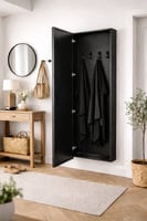 دولاب عبايات مبتكر مع باب للوحة جدارية