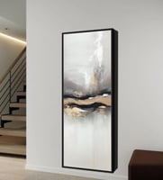 دولاب عبايات مبتكر مع باب للوحة جدارية