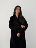 عباية شتوية مخمل بتطريز وقصة جاكت