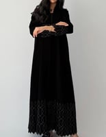 عباية كريب إندونيسي سوداء بتطريز زيتي