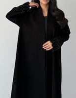 عباية كريب إندونيسي سوداء بتطريز زيتي