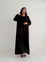 عباية صيفية كريب إندونيسي بتطريز على الياقة والأكم...