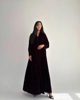 الطراز | بقماش بقماش المخمل العنابي مع تطريز بنفس...