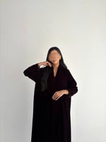 الطراز | بقماش بقماش المخمل العنابي مع تطريز بنفس...