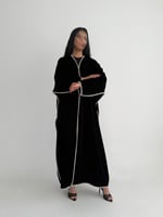 عباية شتوية مخمل بتطريز ماكينة خاصة