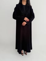 عباية صيفية كريب إندونيسي بتطريز على الياقة والأكم...