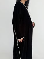 عباية شتوية مخمل بتطريز ماكينة خاصة