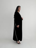 عباية شتوية مخمل بتطريز ماكينة خاصة