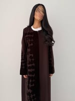 الامل | بقماش كريب اندونيسي بتخريم مخمل على الياقة...