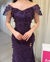 فستان ميرنا (فستان ليلكي كلفه مزينه بالورود)