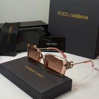 نظارة دولتشي اند قابانا باللون الوردي