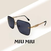 نظارة ميو ميوm عدسة كبيرة باللون الذهبي