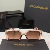 نظارة دولتشي اند قابانا باللون الوردي