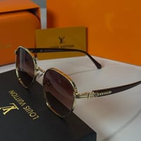 نظارة لويس فيتون باللون البني والذهبي