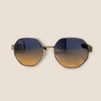 نظارة Pرادا بإطار سداسي فضي مع ذراع اخضر