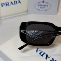 نظارة برادا باللون الاسود الكامل