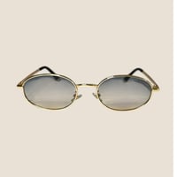 نظارة لويس فيتون بعدسة بيضاوية باللون الذهبي وعدسة...