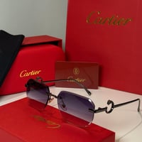 نظارة كارتير بدون أطار باللون الفضي وشعار دائري