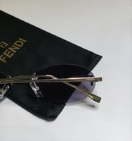 نظارة Fندي بدون إطار باللون الفضي (F)