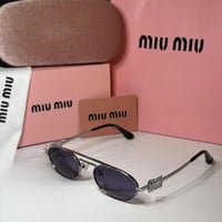 نظارة ميو ميو باللون الفضي