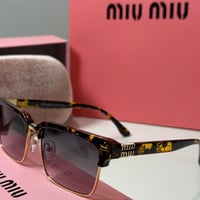 نظارة ميو ميو Square باللون التايقر