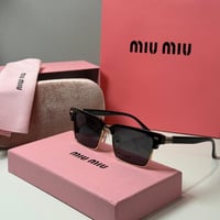 نظارة ميو ميو Square باللون الاسود