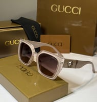 نظارة قوتشي باللون الوردي