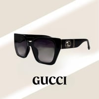 نظارة قوتشي باللون الاسود بعدسة مربعة كبيره