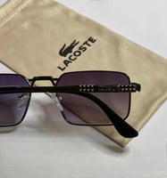 نظارة لاكوست بعدسة مستطيلة باللون الاسود