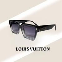 نظارة لويس فيتون باللون الاسود وعدسة مربعه