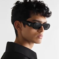 نظارة Pرادا سوداء