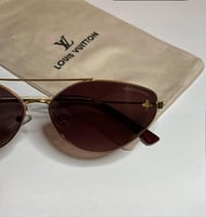 نظارة لويس فيتوN بإطار بيضاوي وعلامة نجمة