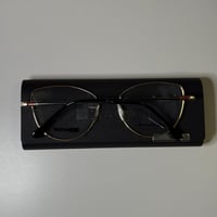 نظارة طبية من K.ACTOR باللون الاسود والذهبي