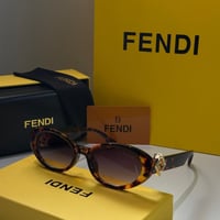 نظارة فندي Cat eye باللون التايقر